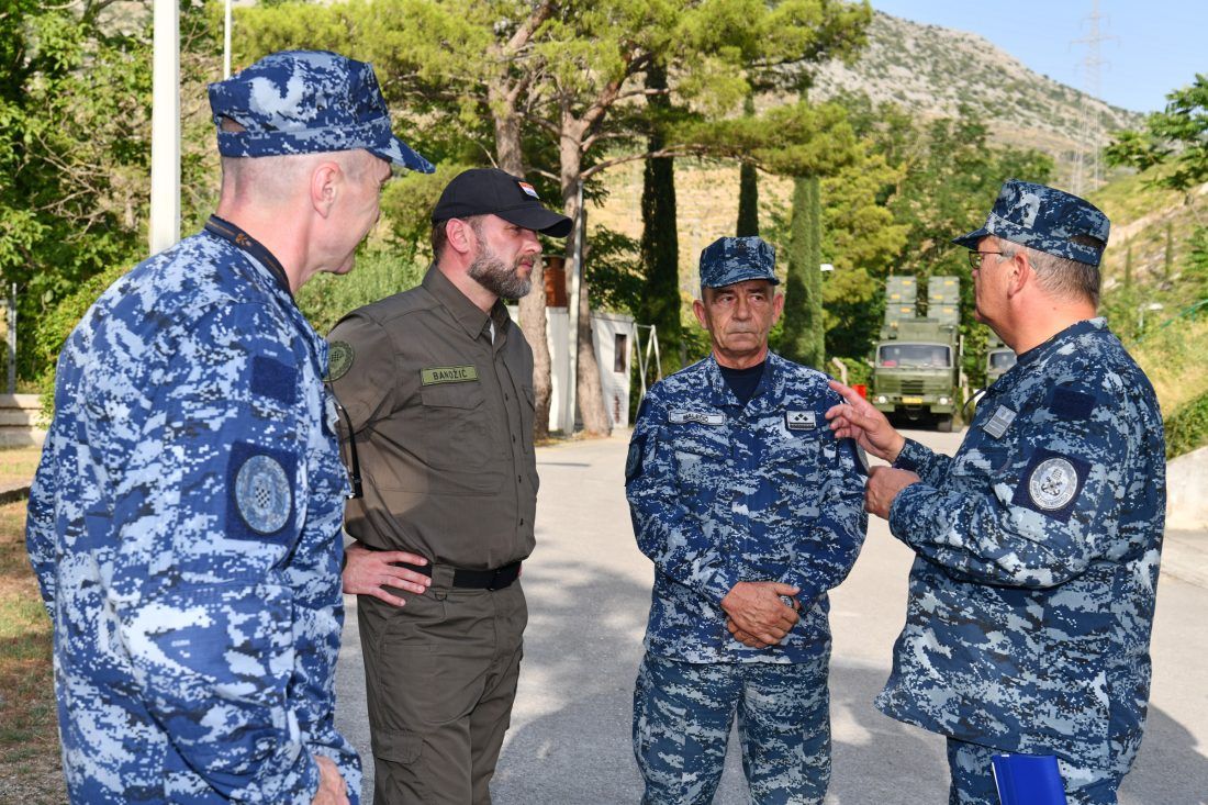 Ministar obrane u posjetu vojarni Sveti Juraj u Žrnovnici Imamo