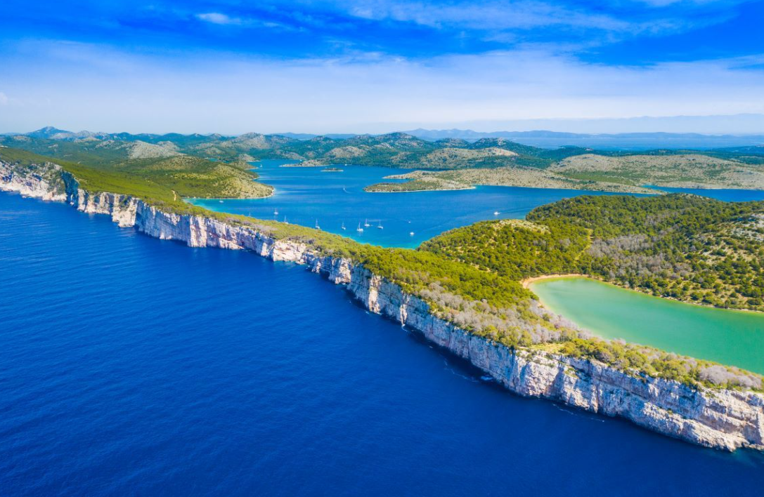 Dugootočki dani ljekovitog bilja - slavlje čistog i prekrasnog otoka!